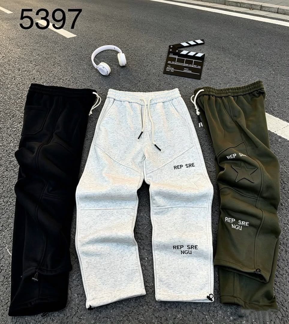Men's Graphic Sweatpants Set - Men's Sweatpants in Kumasi